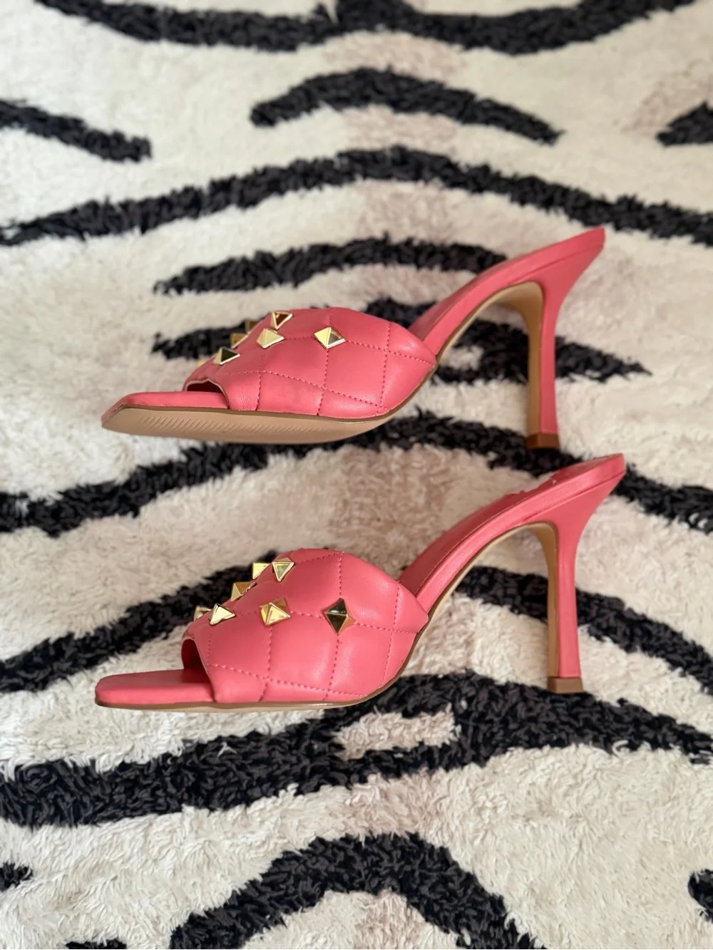 Marc Fisher Coral Pink Quilted Stud Slide Mules - Picture 6 of 7